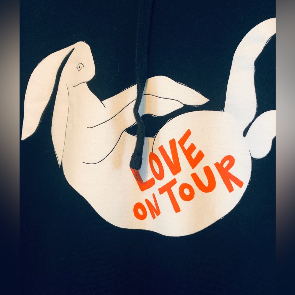 Love On Tour 2022: Harry Stiles 
Black Hoodie with Bunny Graphic
Size XL
Unisex